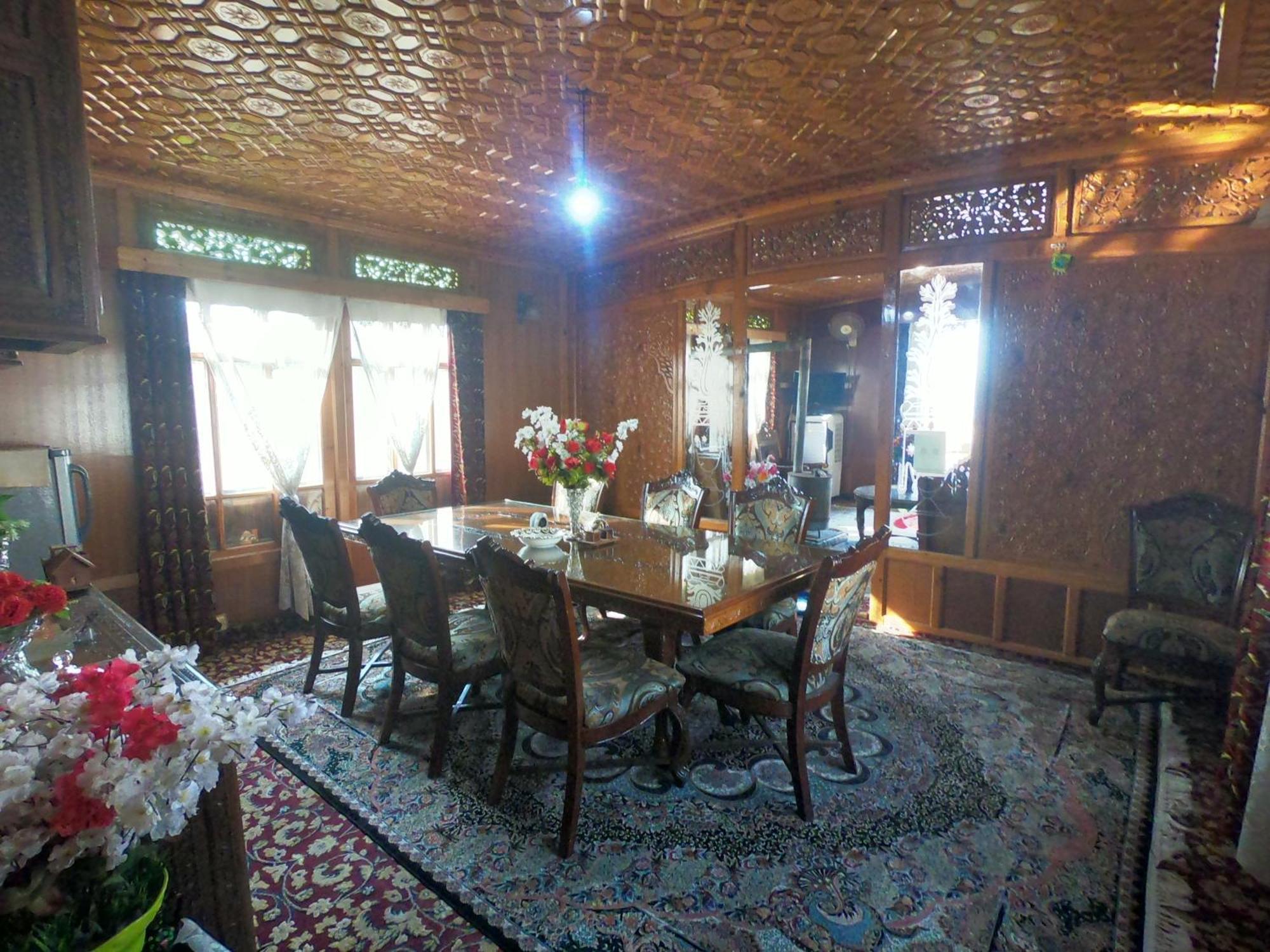 Goona Palace Houseboats Srīnagar 외부 사진