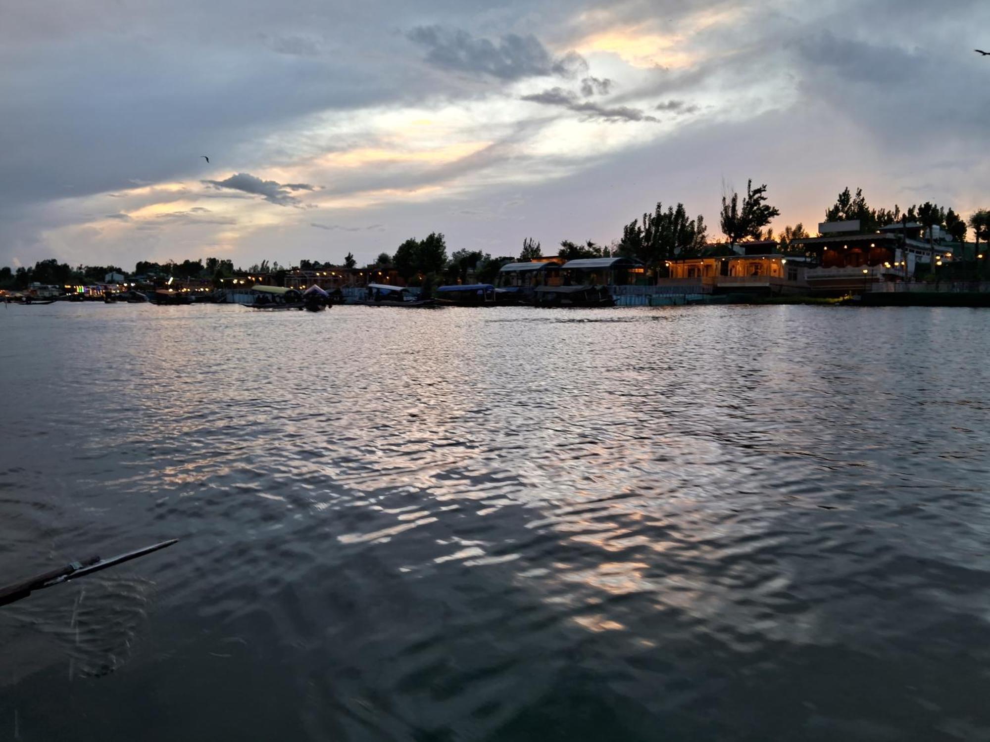 Goona Palace Houseboats Srīnagar 외부 사진