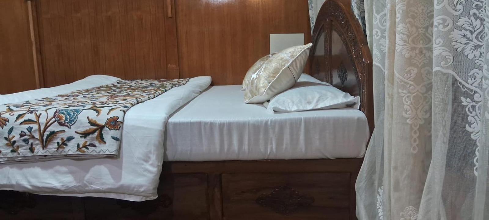 Goona Palace Houseboats Srīnagar 외부 사진