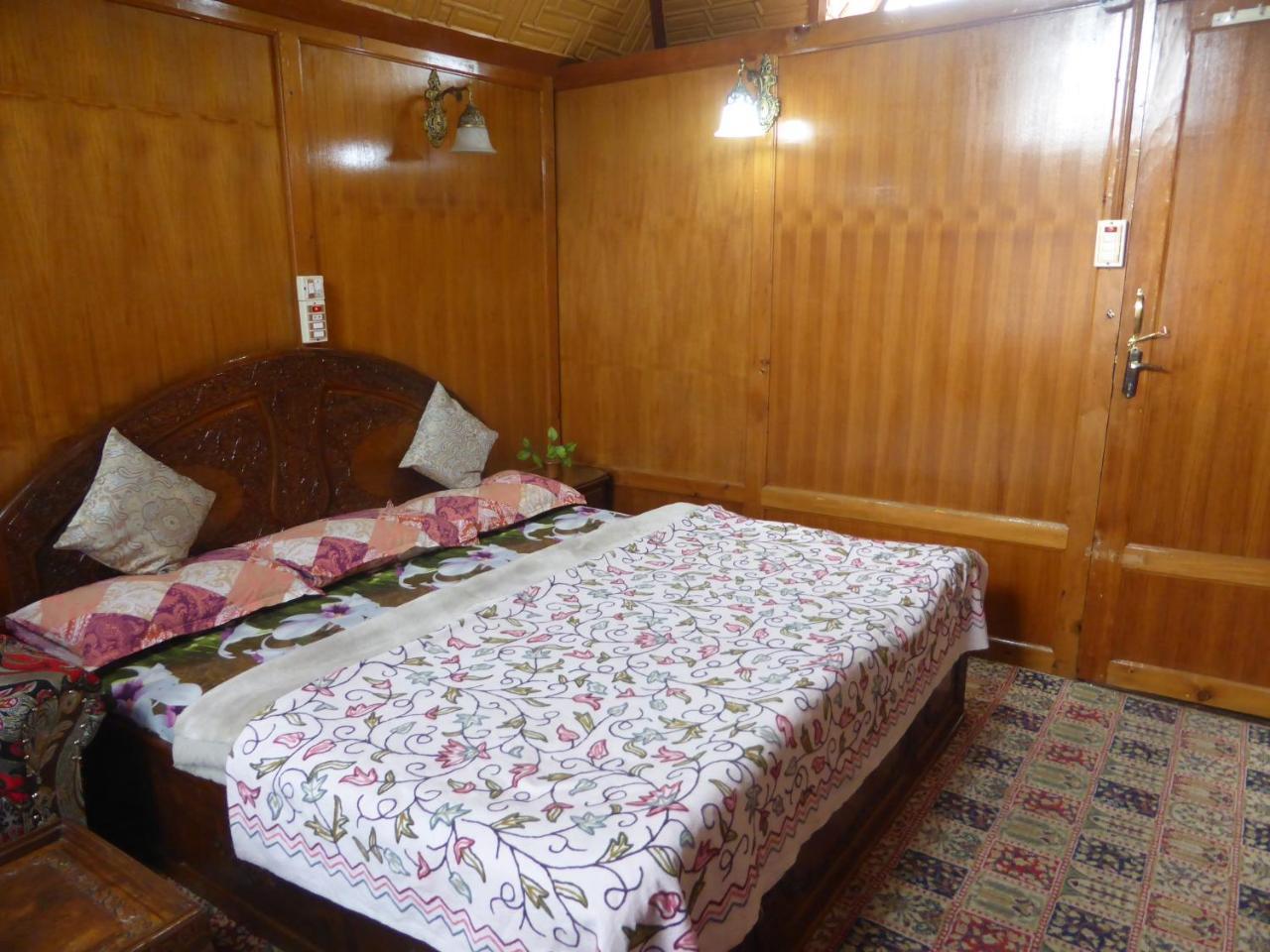 Goona Palace Houseboats Srīnagar 외부 사진